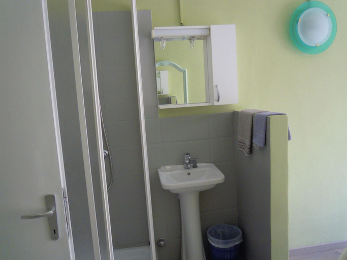 Bathroom 5, La Siesta, Torino