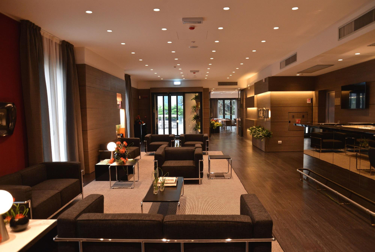 Public Area 4, Hotel Forum, Milano