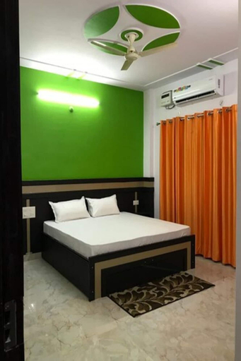 Bedroom 2, Hotel Sunrise, Garhwal