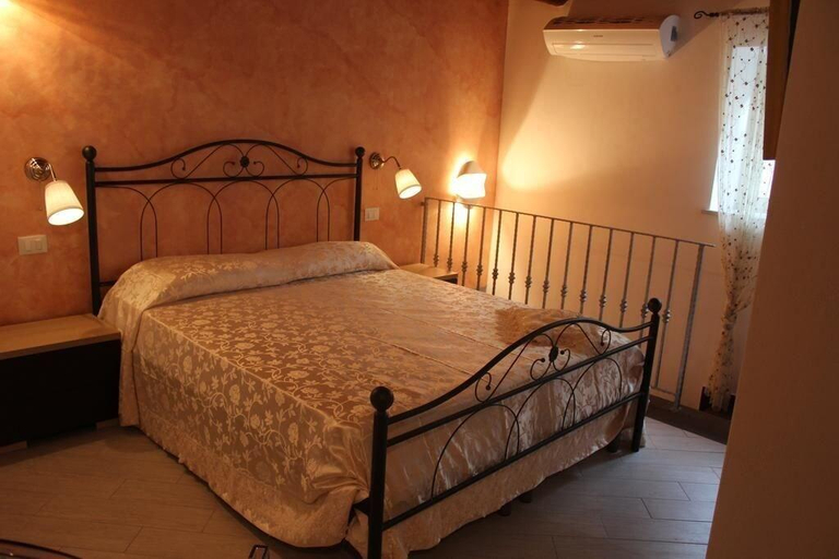 Bedroom 5, B&B Xenia, Palermo