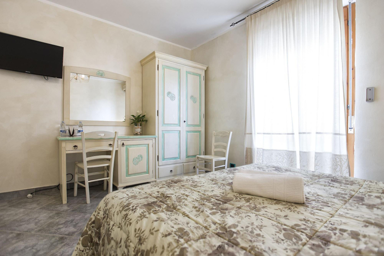 Bedroom 4, Morpheo Rooms, Sassari