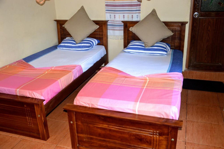 Bedroom 3, Crystal Lake Resort, K.F.G. & G. Korale