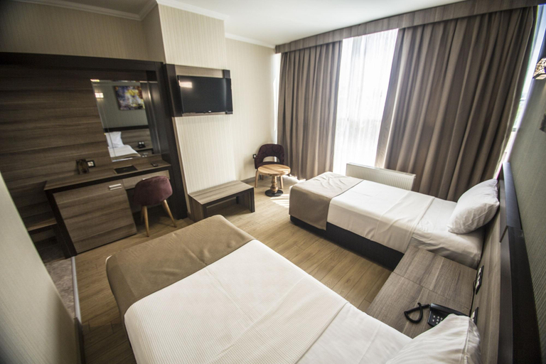 Bedroom 2, The Corner Hotel, Sincan