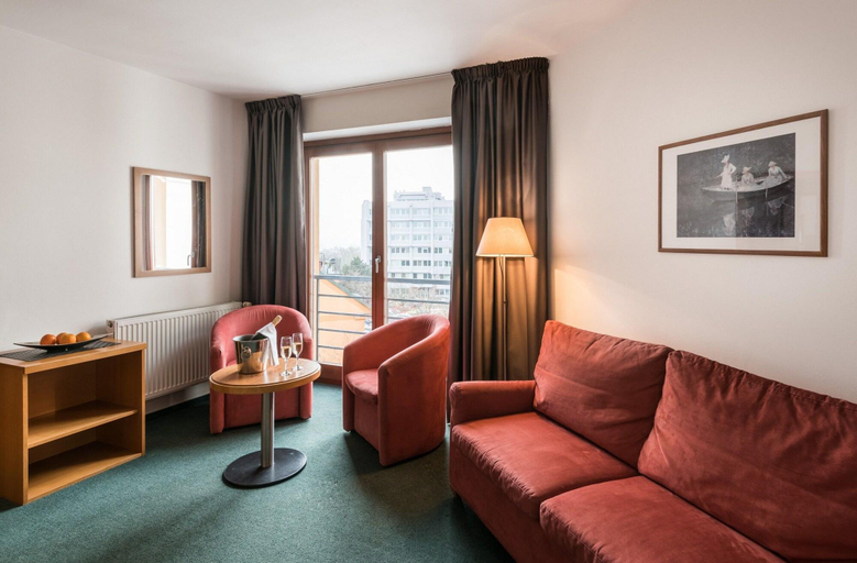 Bedroom 3, Hotel Troja, Praha 8