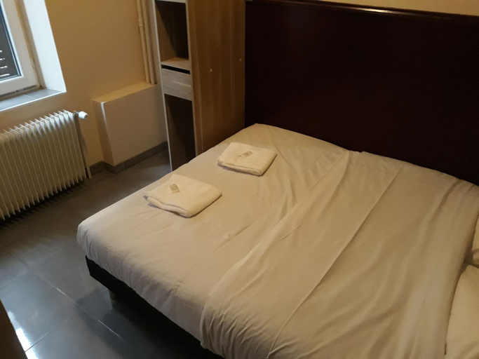 Bedroom 5, Hotel Azur, Meurthe-et-Moselle