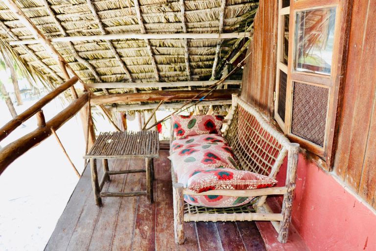 Public Area 3, Evergreen Bungalows, Kusini