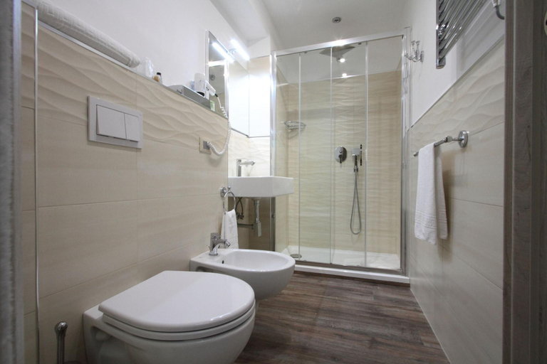 Bathroom 5, B&B Il Viottolo, L'Aquila
