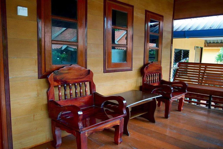 Public Area, Coco Beach Bungalows, Muang Satun