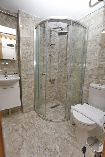 Bathroom 5, 4 Angels Hotel, Fatih