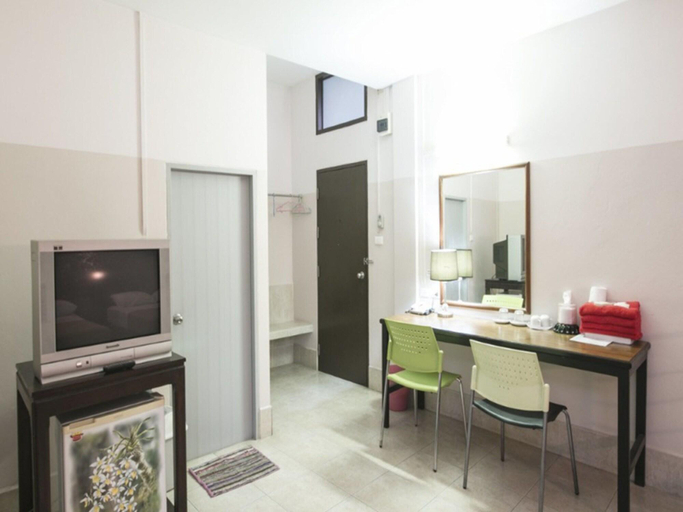 Bedroom 3, Numsin Hotel, Muang Ratchaburi