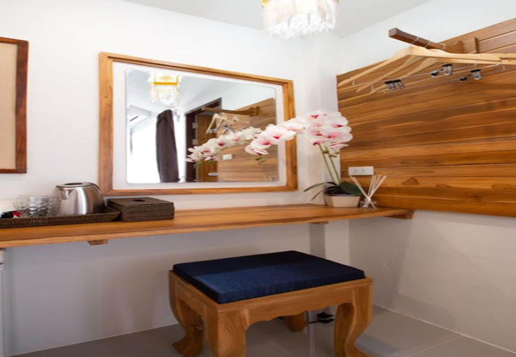 Bedroom 3, Anumat Premium Budget Hotel, Muang Chiang Mai