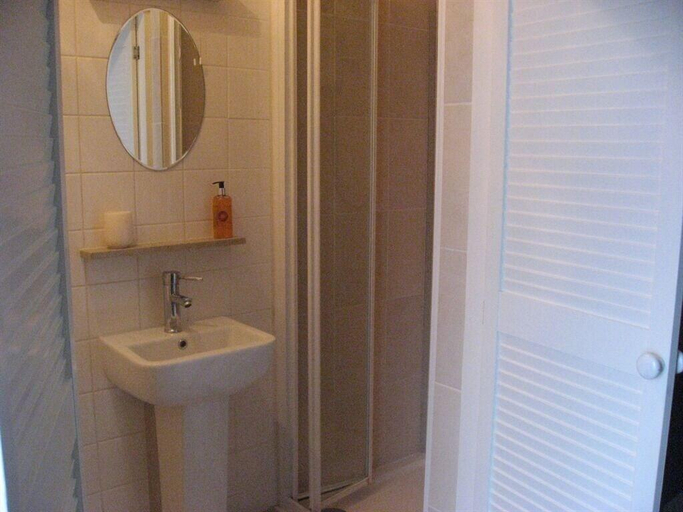 Bathroom 3, Railway Cottage, Dorset