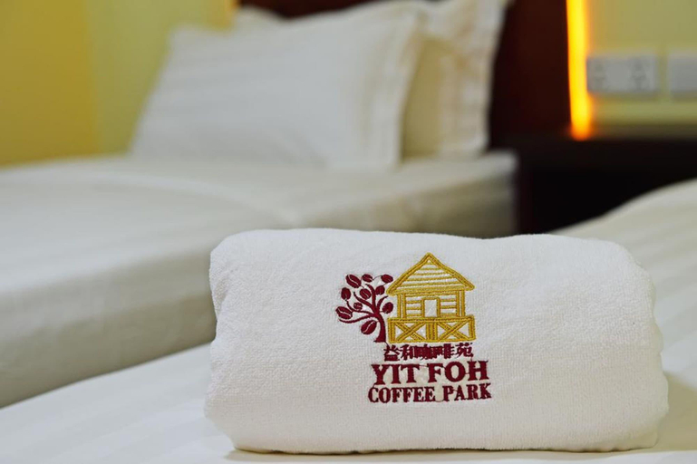 Bedroom 3, Yit Foh Coffee Park Cottage, Tenom