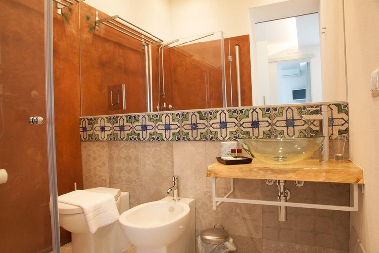 Bathroom 4, A Tonnara, Palermo