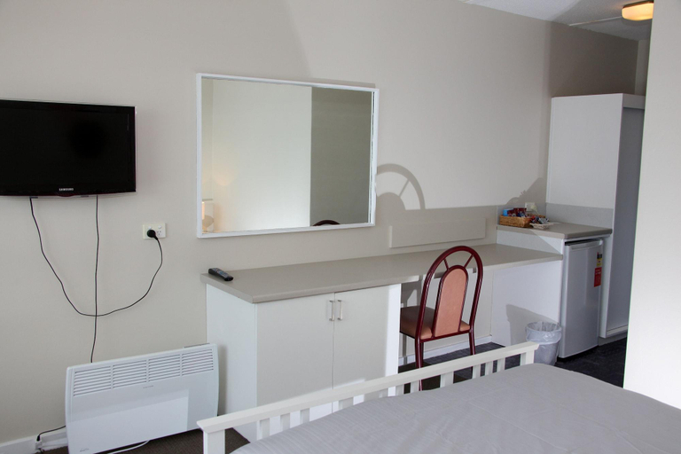 Bedroom 3, Beauty Point Waterfront Hotel, West Tamar - Pt A