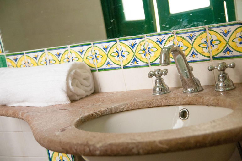 Bathroom 5, B&B Casa Andrea, Messina