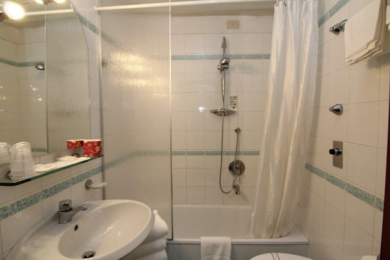Bathroom 4, Hotel Palazzo Benci, Florence