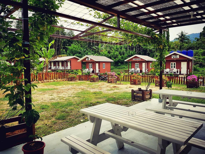 Public Area 2, Yit Foh Coffee Park Cottage, Tenom
