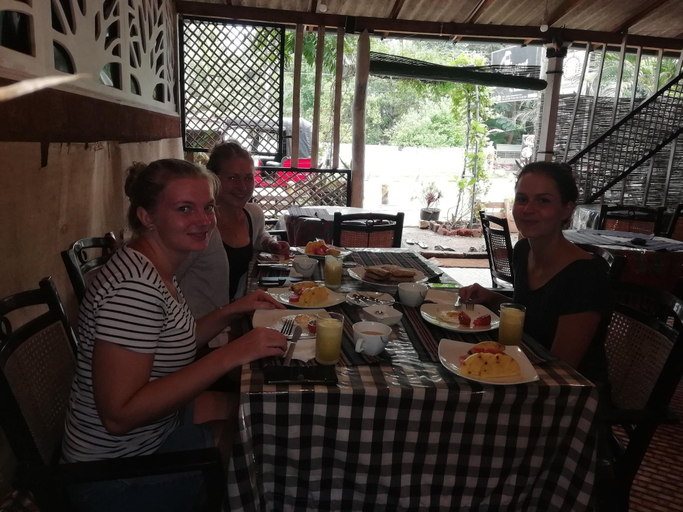 Food & Drinks 4, Nest rest inn, Dambulla