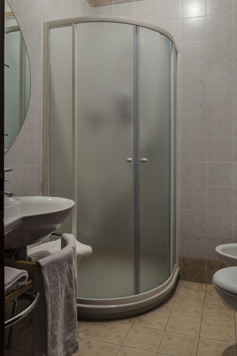 Bathroom, Hotel Beatrice Este, Padua