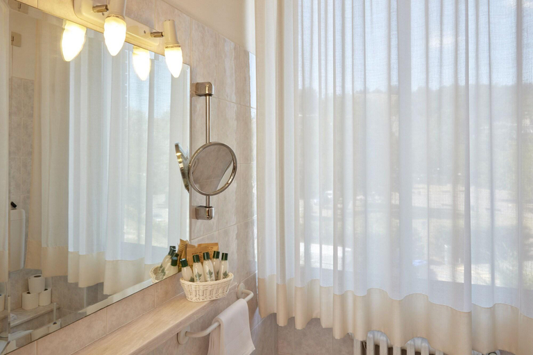 Bathroom 5, Hotel Plaza Tabiano, Parma
