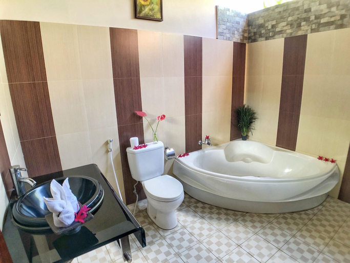 Bathroom 3, Uma Dewi Guest House, Gianyar