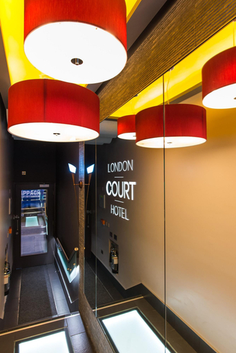 Public Area 3, London Court Hotel, London