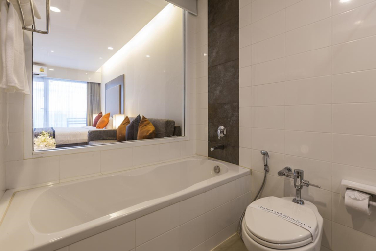 Bathroom 5, Kantary Hotel and Serviced Apartment Korat, Muang Nakhon Ratchasima