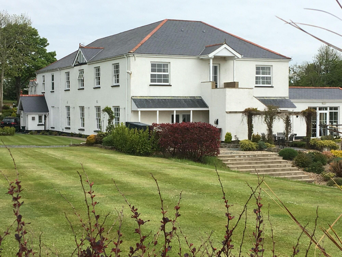 Exterior & Views 2, Beggars Reach Hotel, Pembrokeshire