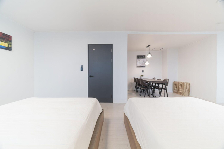 Bedroom 3, La Famille, Yangyang