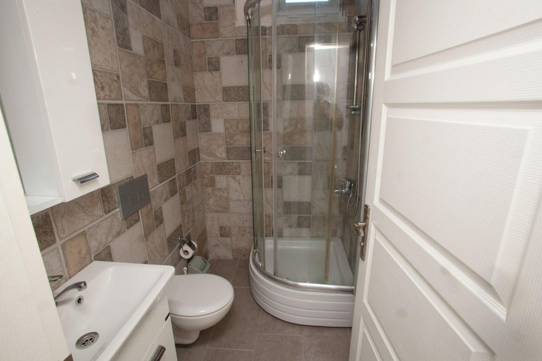 Bathroom 4, Kampus Pansiyon, Fethiye