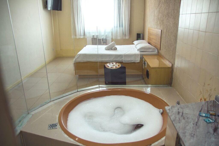 Bathroom 4, Plage Hotel, Rio de Janeiro