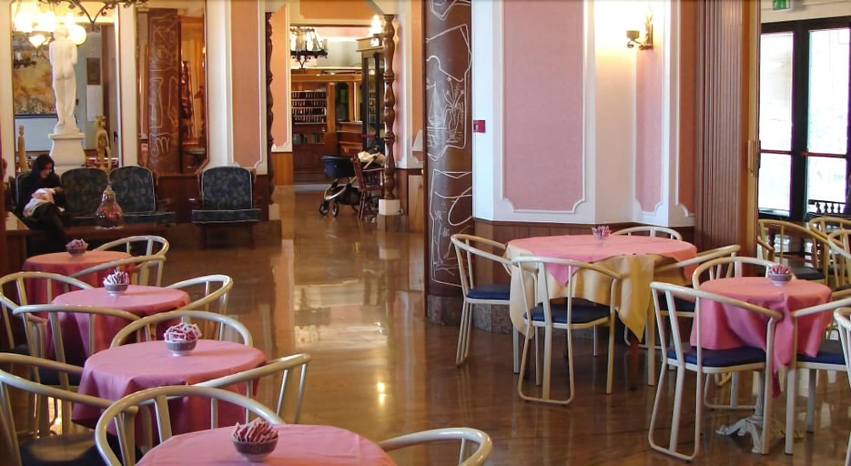 Food & Drinks 5, Tourist Hotel, Potenza