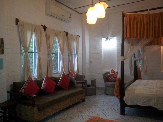 Public Area 2, Ban Thor Phan, Sangkhla Buri