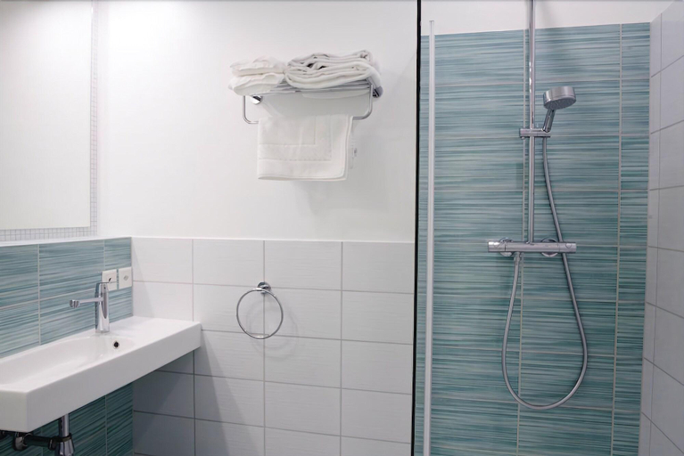 Bathroom 4, Appart'Hotel 46a, Lausanne
