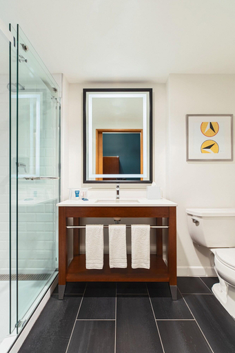Bathroom 5, Four Points by Sheraton Shanghai Hongqiao, Shanghai