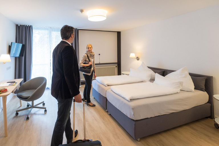 Bedroom 4, Bildungs- und Tagungshaus Haus Neuland, Bielefeld