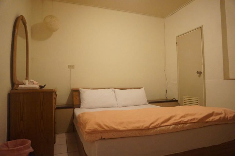 Bedroom 3, Hua Bin Hotel, Yilan