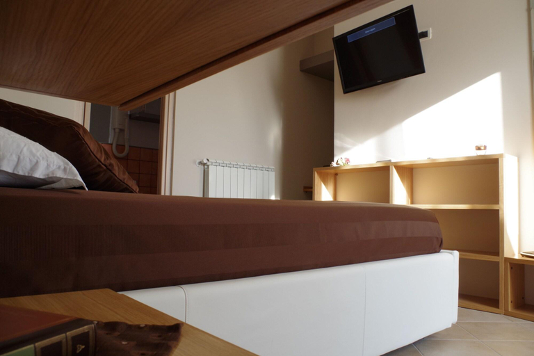 Bedroom 3, Villa Valentina, Messina