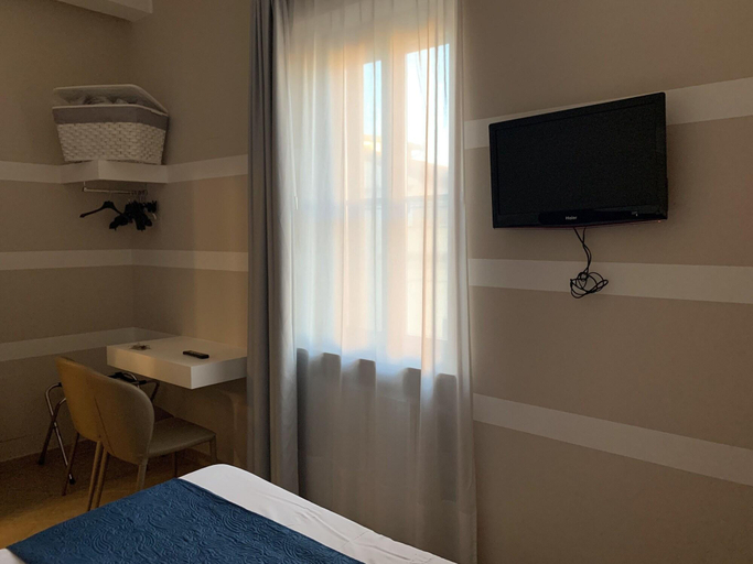 Bathroom 5, Albergo del Cacciatore, Foggia