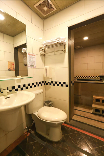 Bathroom, Wanli Spa And Resort, New Taipei City
