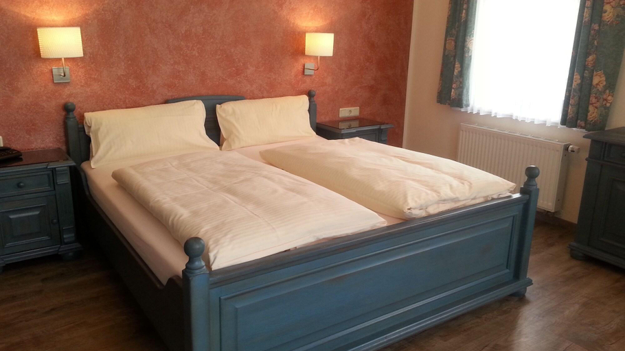 Bedroom 3, Hotel & Restaurant Teichhotel, Schmalkalden-Meiningen