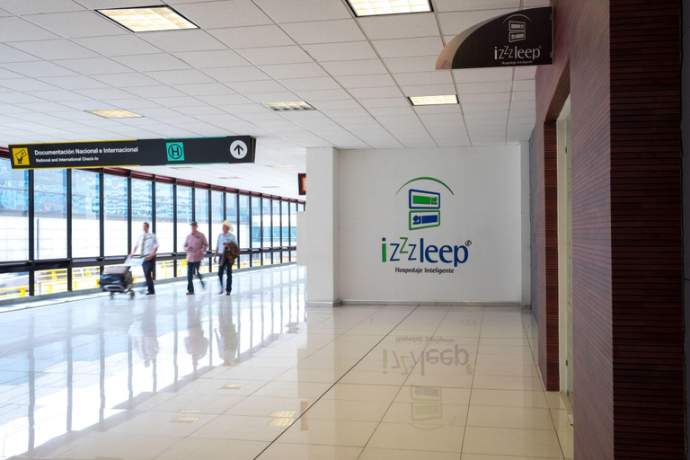 Public Area 4, izZzleep Aeropuerto Terminal 1, Mexico City