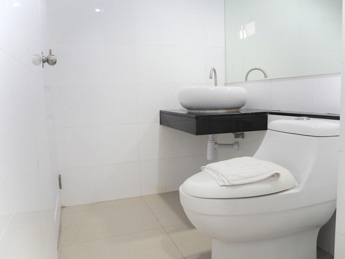 Bathroom 3, Max Pavillage Bangkok, Muang Nonthaburi