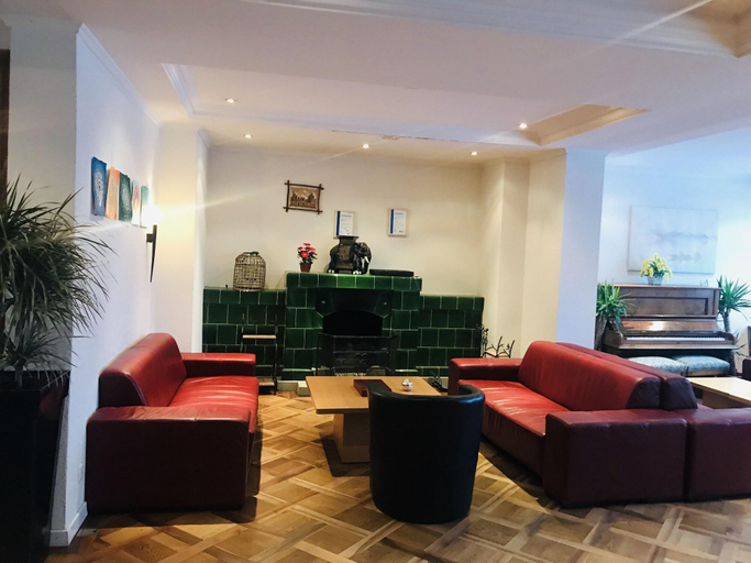 Public Area 2, Parkhotel Bellevue Lenk, Obersimmental