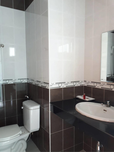 Bathroom 4, Tamarind Place, Muang Phetchabun