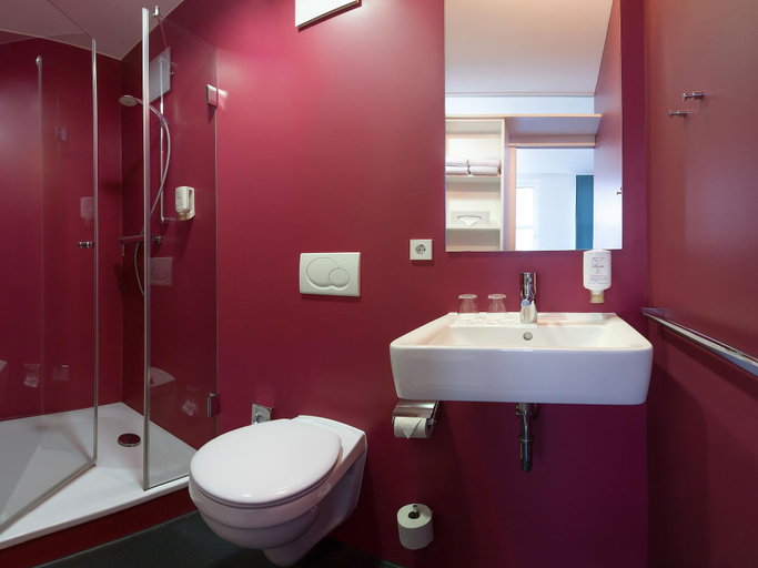 Bathroom 5, mk | hotel berlin, Berlin