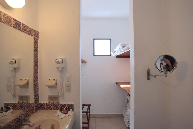 Bathroom 5, Hotel Posada Del Tepozteco, Tepoztlán