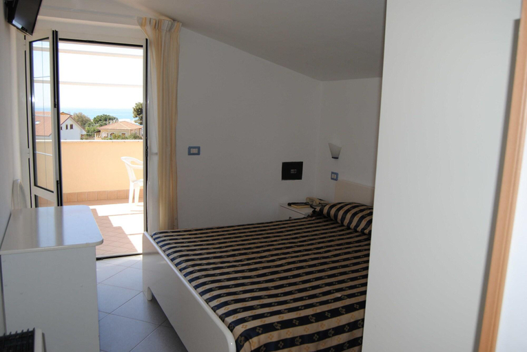 Bedroom 5, Hotel Maria, Salerno