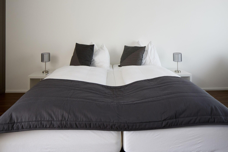 Bedroom 4, Aparthotel Baden, Baden